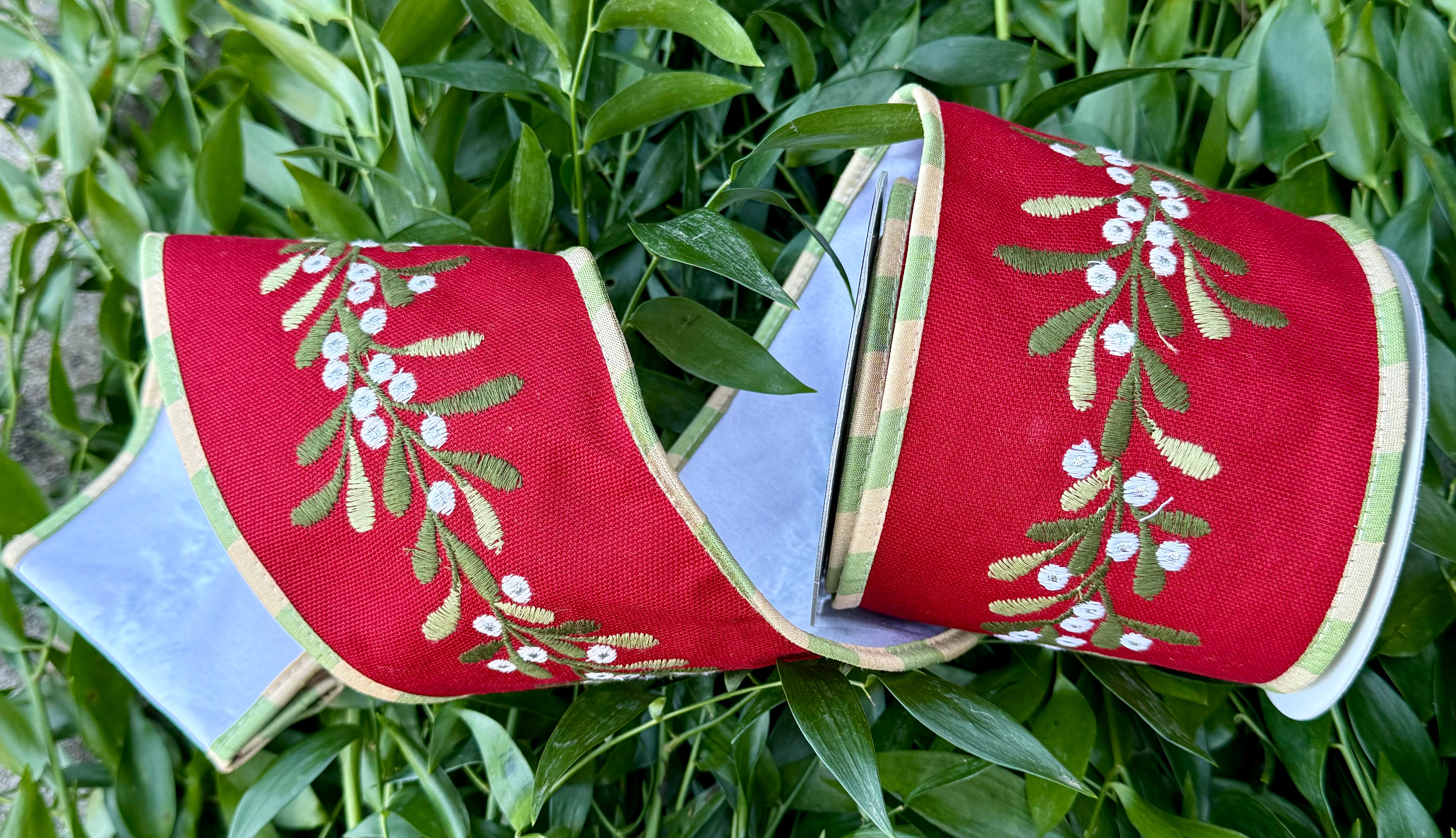 M*N様 Flower ribbon tops Red JM a heavy wired ribbon. Embroidered mistletoe on red dupion