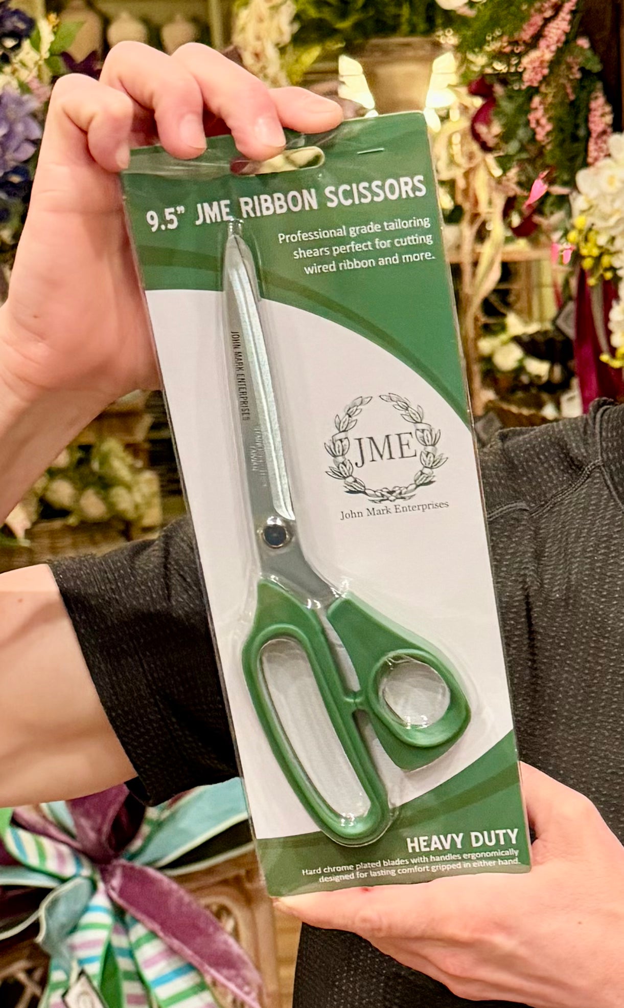 The best ribbon cutting scissors!