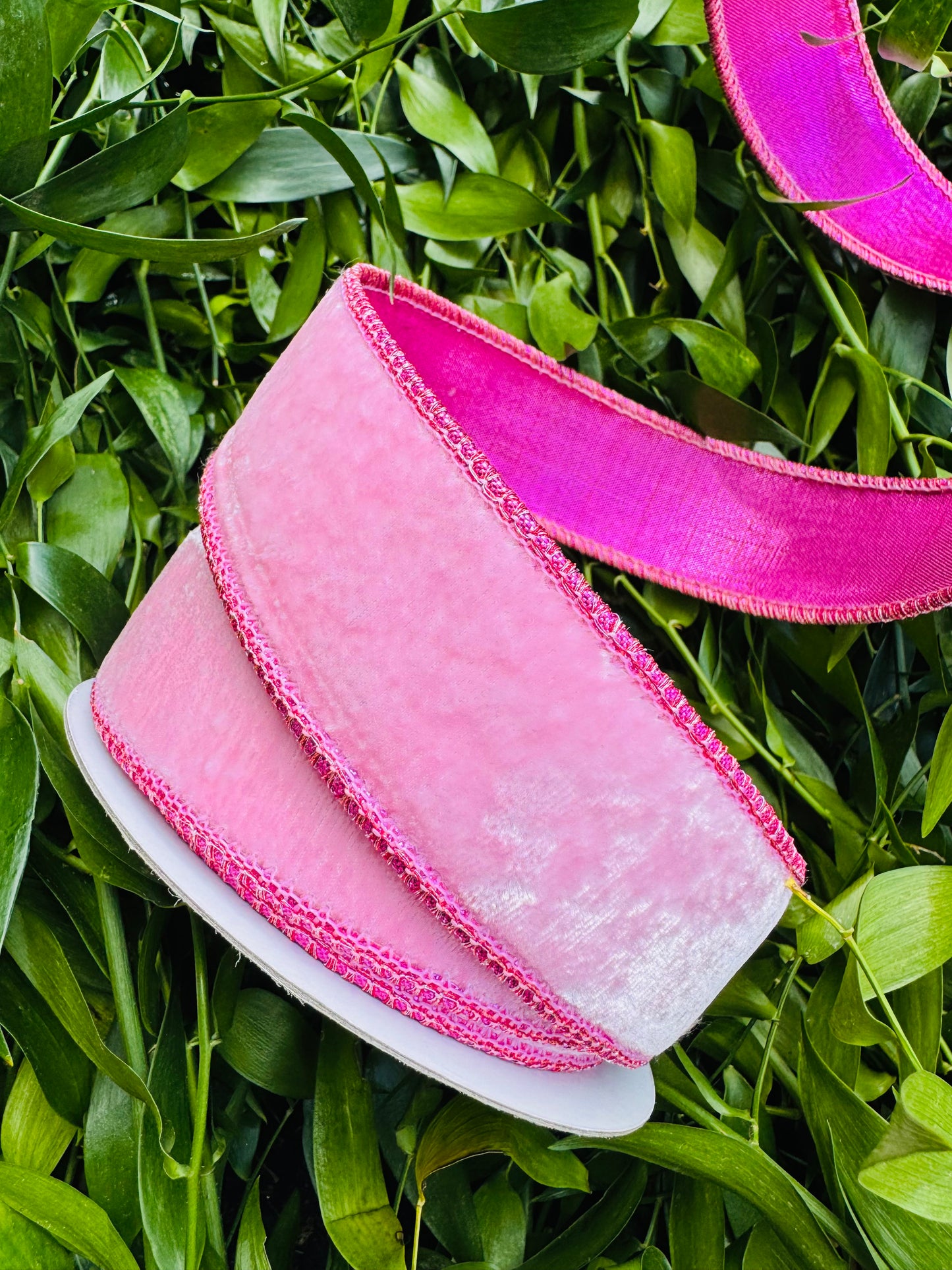 JME heavy wired ribbon. Light Pink velvet with Hot Pink metallic back 1.5" x 10 yards