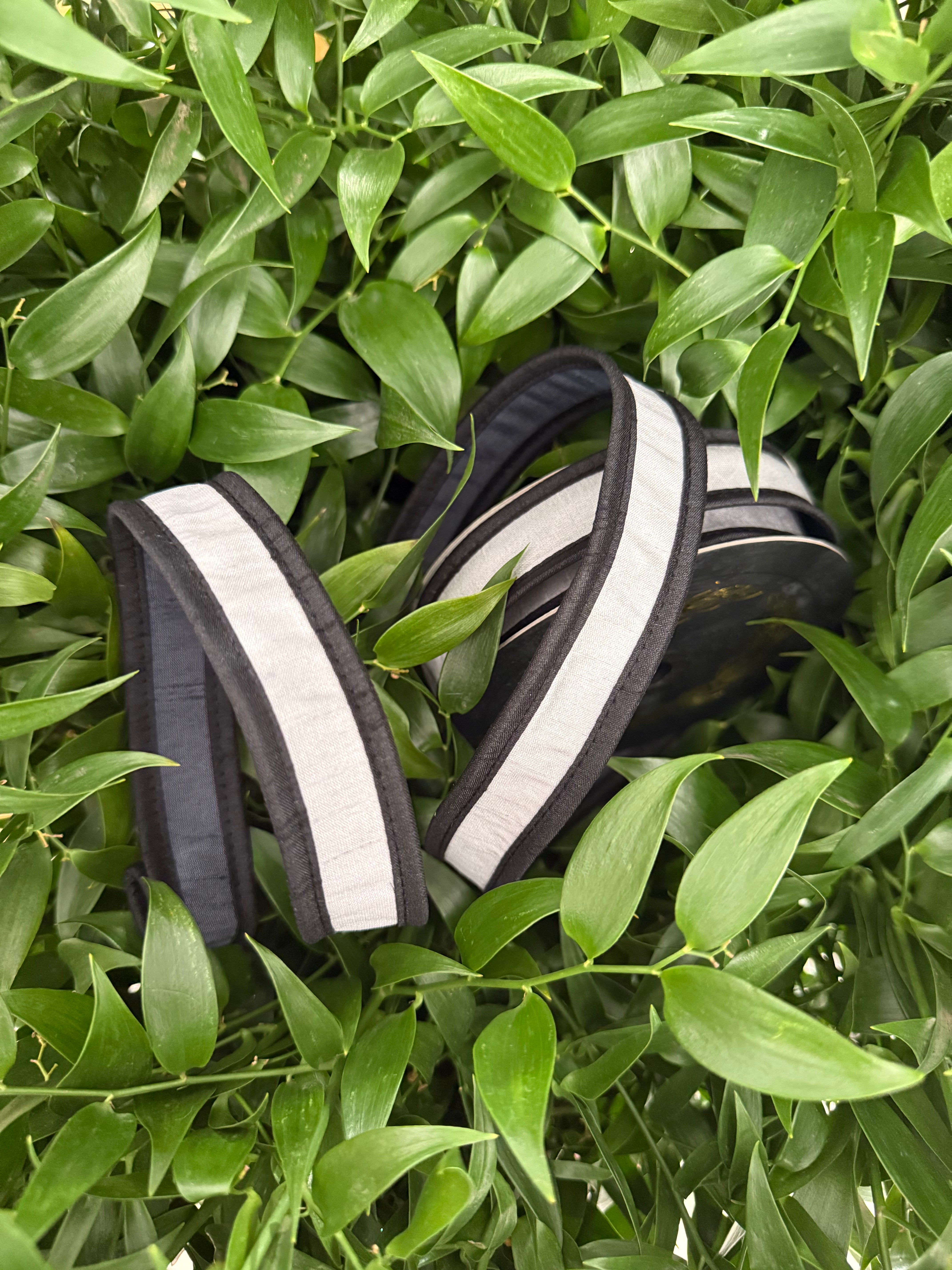 JME heavy wired ribbon. GRAY/BLACK Tri-Colored Solid 1