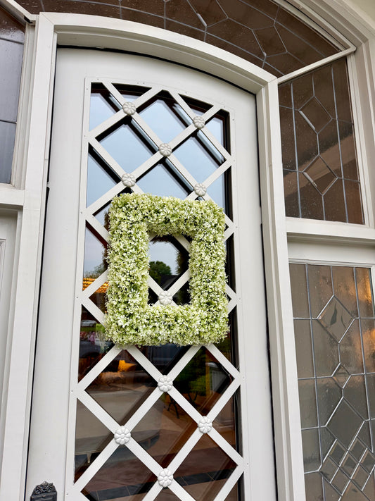 Rectangle Boxwood Wreath Green/Cream 18"x 21"