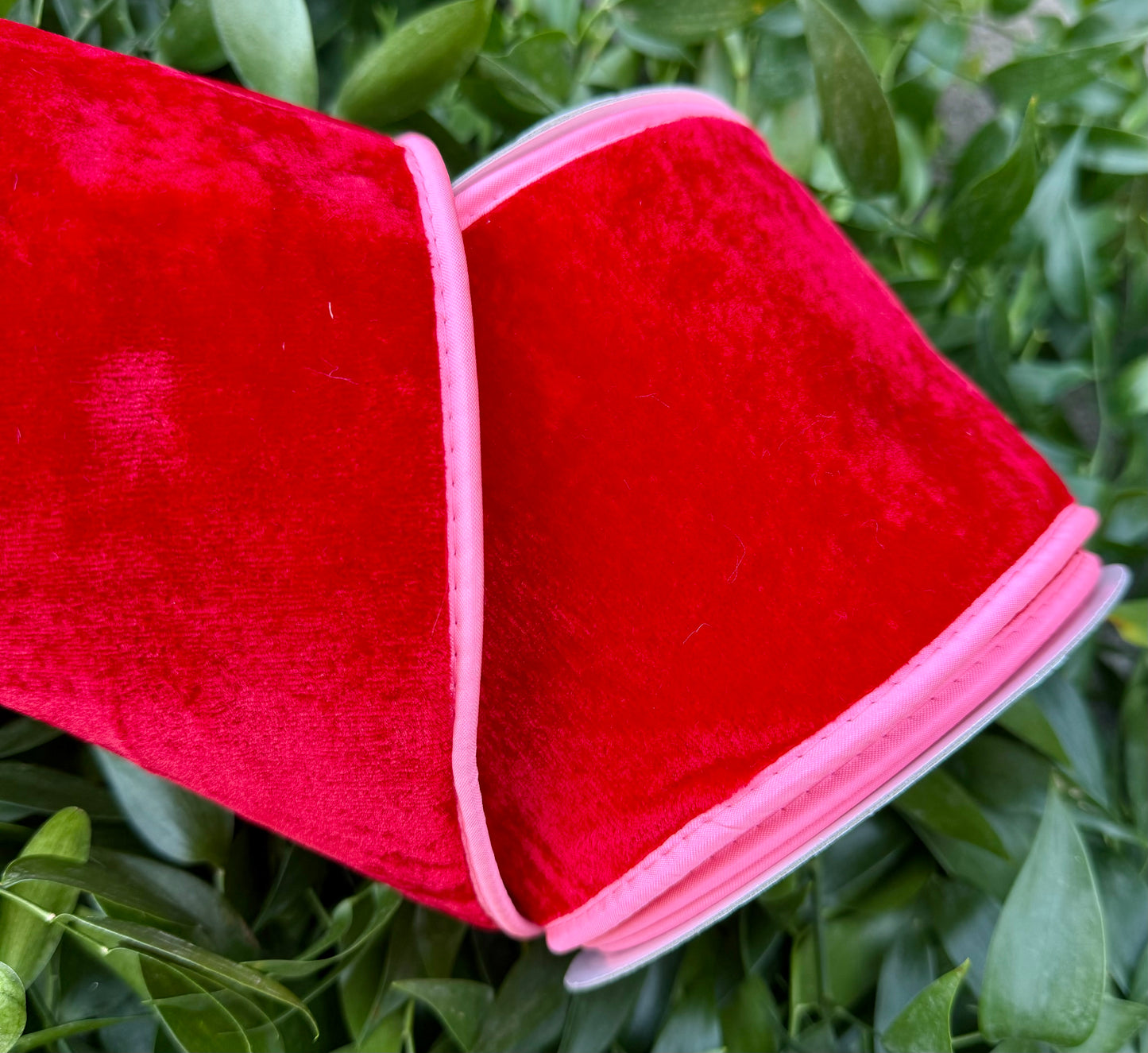 JME heavy wire ribbon. Red velvet back with hot pink taffeta and piped in hot pink. 4” x 10 yard yards.