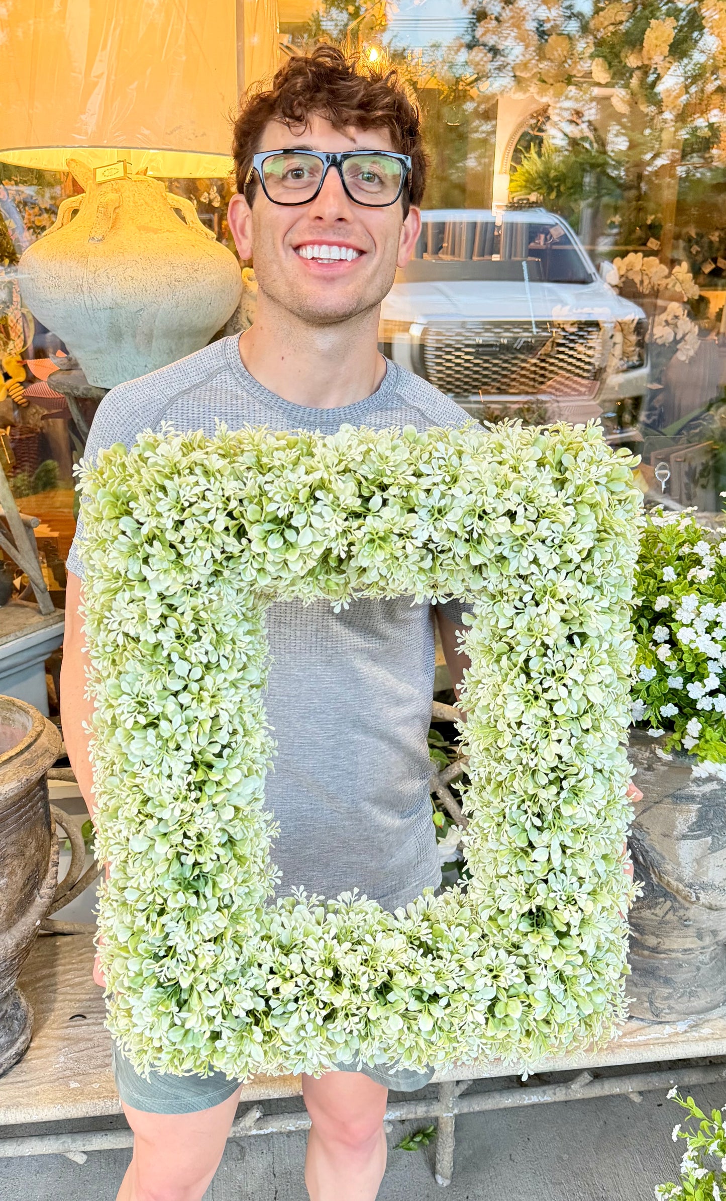 Rectangle Boxwood Wreath Green/Cream 18"x 21"