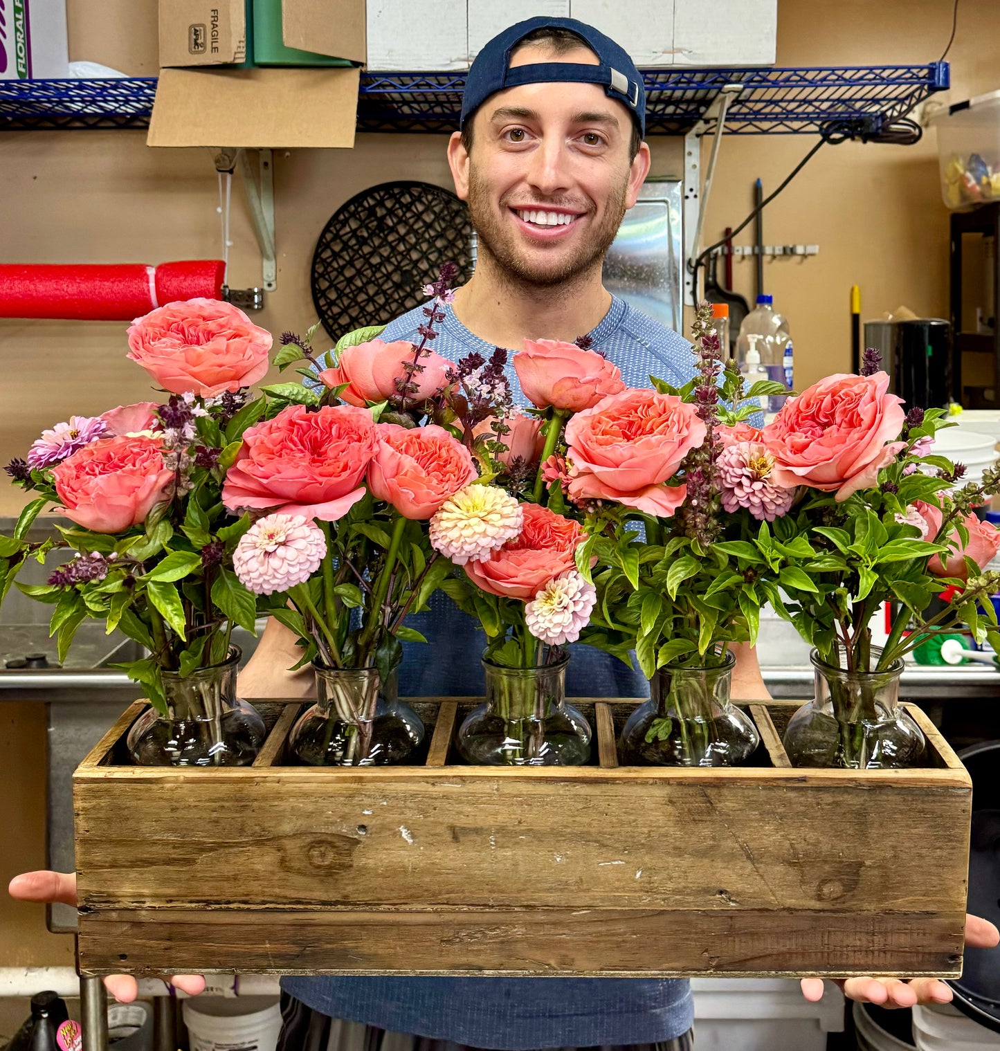 Flower box arranger, 5 bottles.