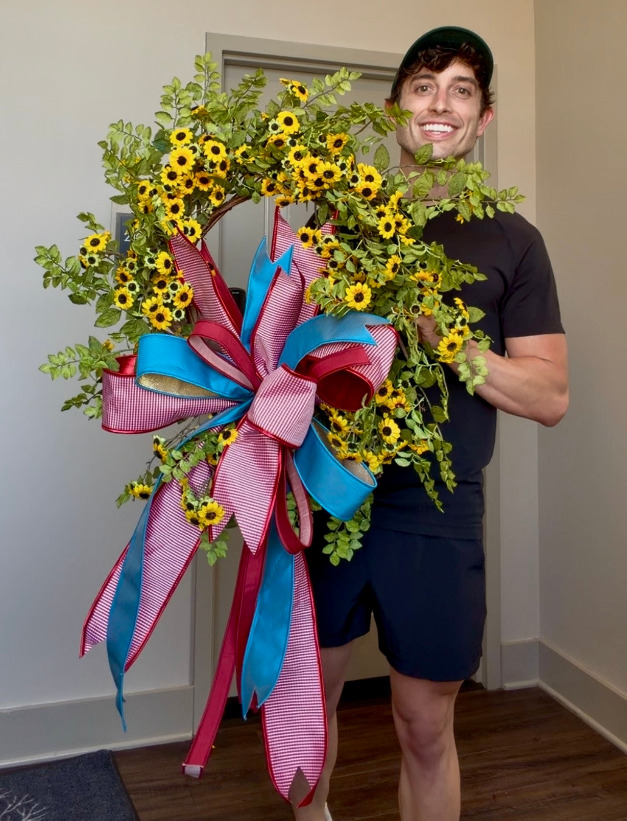 JME Mini Sunflower Wreath with Patriotic Bow | 27"