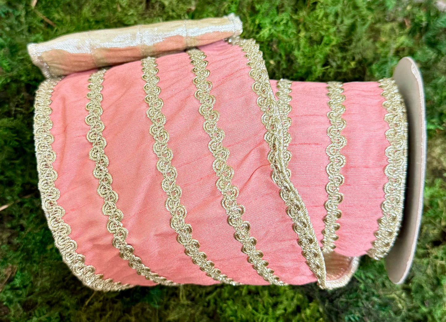 JME Heavy Wired Ribbon. Soft pink Dupion with gold banding and gold metallic backing. 5yards by 4inches.