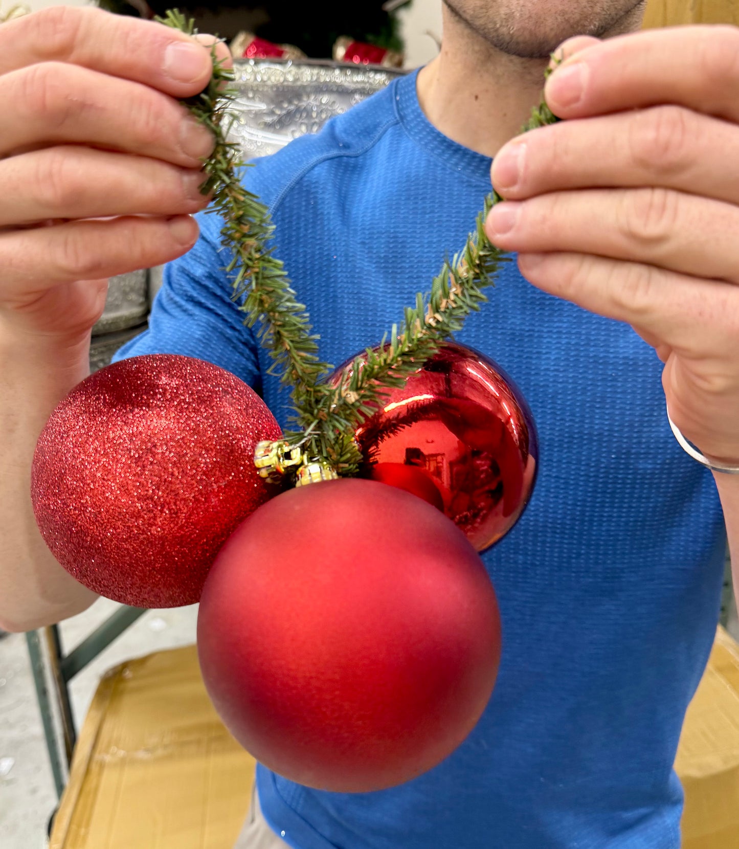 Red ball cluster. Pre wired.