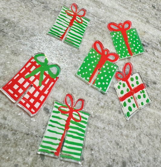 Wrapped packages drink markers. Set of 6