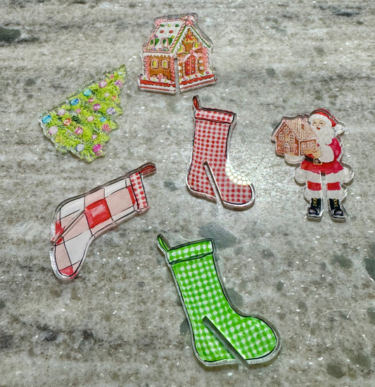 Sweet Christmas drink markers. Set of 6. Santa, stockings, gingerbread house, and Christmas tree.