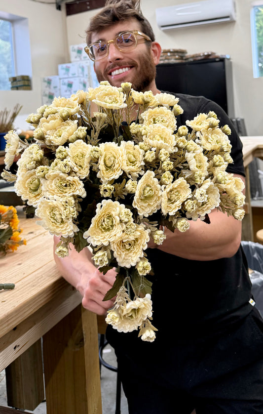 Cream faux mum bush. 16in