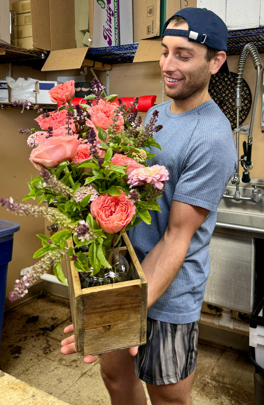 Flower box arranger, 5 bottles.