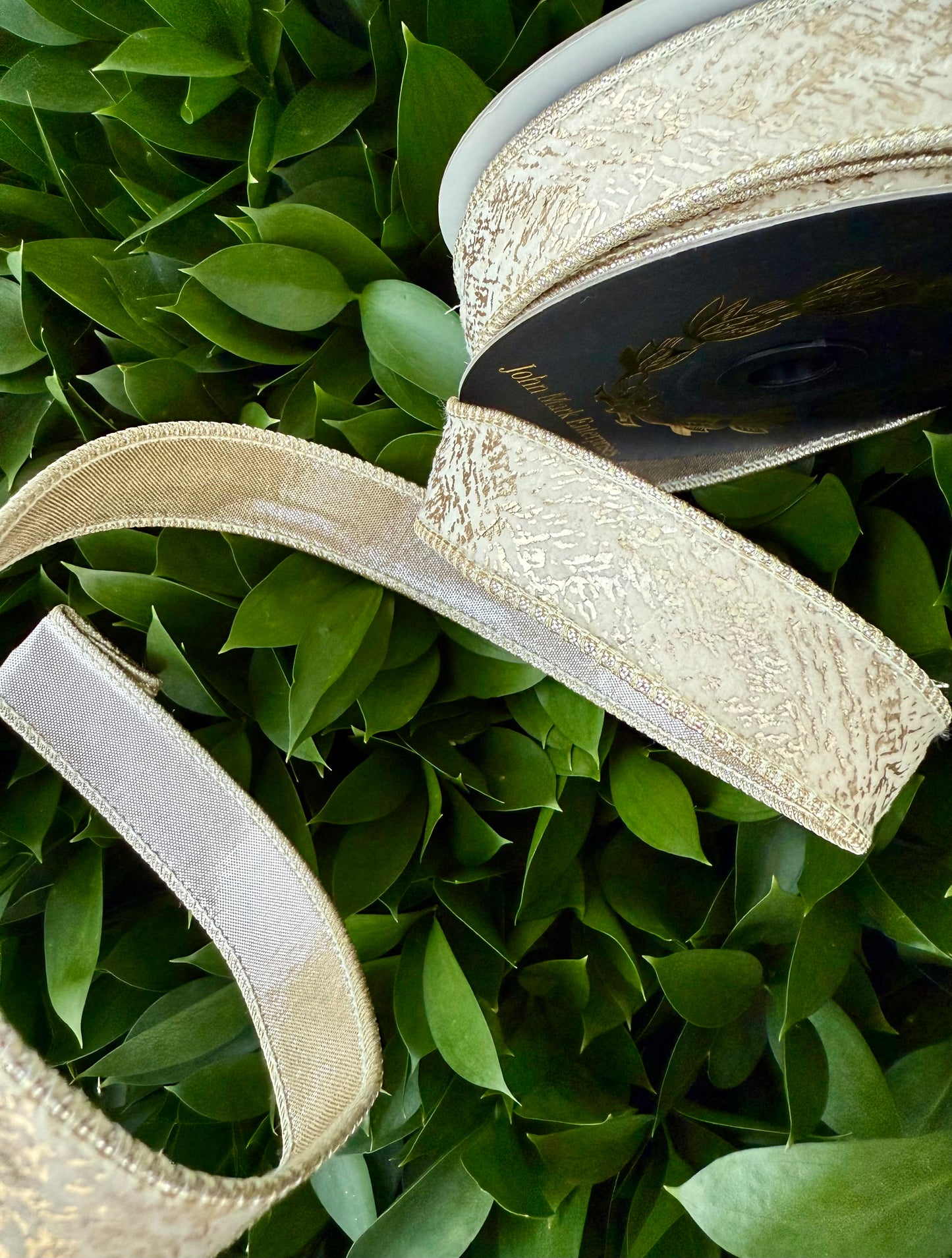 JME heavy wired ribbon. WHITE Velvet with Champagne Metallic Jacquard Print and Metallic Back