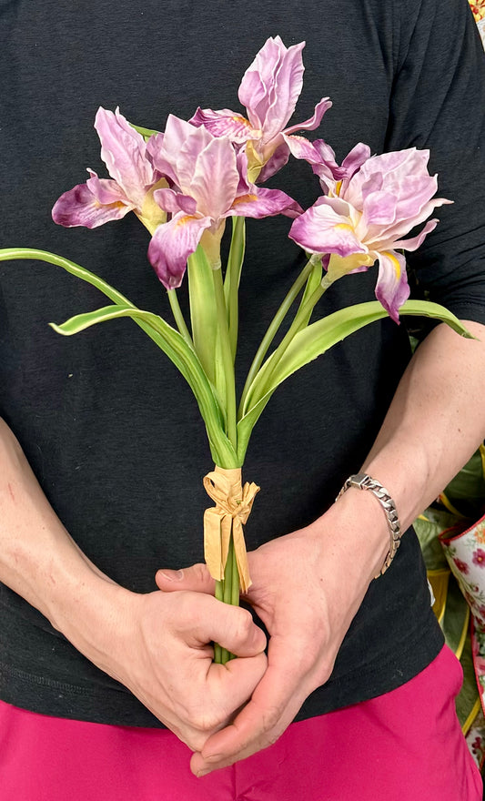 Bundle of 5 purple/lavender faux irises. About 15inches tall