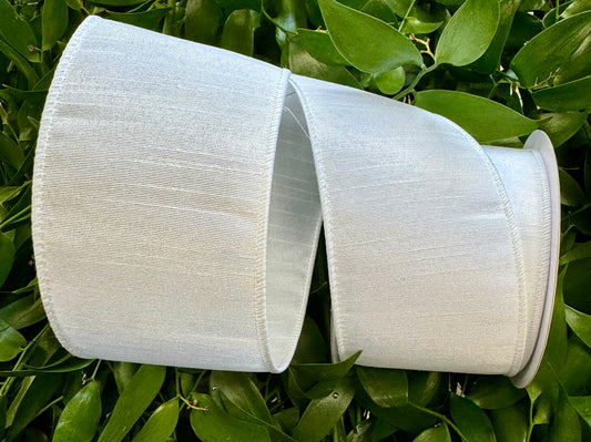 White polyester wired ribbon. 2.5“ x 10 yards.￼