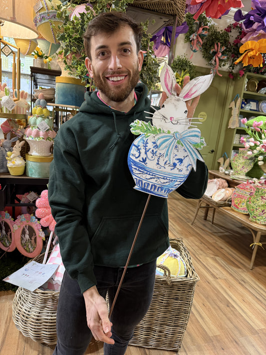 Metal bunny in blue and white chinoiserie egg. Comes with a stand and hook and removable stake. Perfect for the yard, a planter, a wreath or to display. Indoor/Outdoor use. Rabbit size: 12 inches